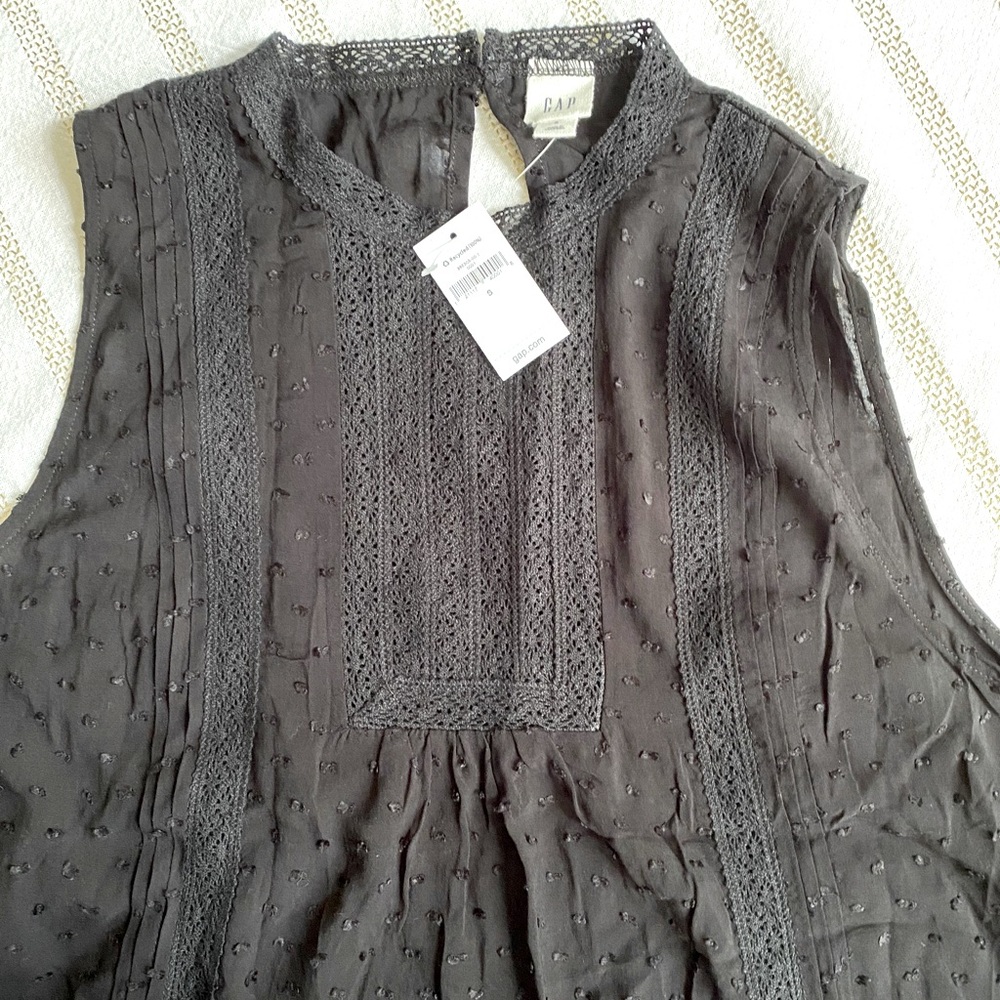 Gap Black Clip Dot Sleeveless Blouse